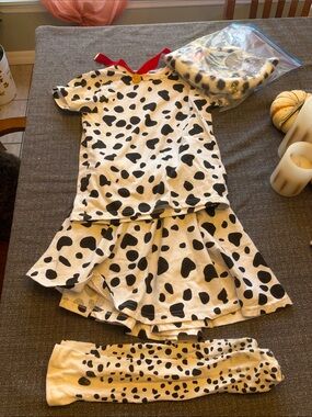 Girls dalmation costume
